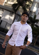 Carregar imagem no visualizador da galeria, CAMISA SLIM CITRINO MAQUINETADA ALGODÃO EGÍPCIO