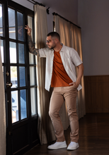 Carregar imagem no visualizador da galeria, CAMISA TRADICIONAL MAQUINETADO FIO 60 M/C