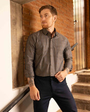 Carregar imagem no visualizador da galeria, CAMISA TRAD. XADREZ FIO 80 LIARA M/L