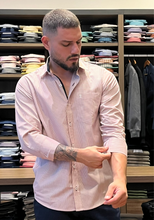 Carregar imagem no visualizador da galeria, CAMISA TRAD. LIST FIO 60 M/L BUTTON DOWN