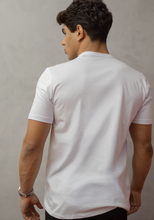 Carregar imagem no visualizador da galeria, CAMISETA GOLA REDONDA BRANCA