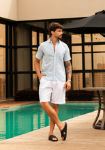 Carregar imagem no visualizador da galeria, CAMISA TRAD. LIST.FIO 60 M/C AZUL