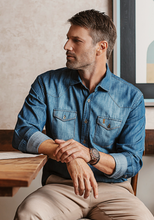 Carregar imagem no visualizador da galeria, CAMISA JEANS SLIM FIT LONDON M/L