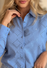 Carregar imagem no visualizador da galeria, CAMISETE FEMININO LAISE AZUL
