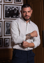 Carregar imagem no visualizador da galeria, CAMISA TRADICIONAL LISTRADA VICK ALGODÃO COM LINHO
