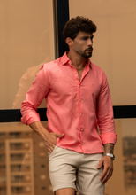 Carregar imagem no visualizador da galeria, CAMISA SLIM LISA LIOCEL / LINHO CORAL M/L
