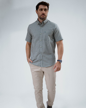 Carregar imagem no visualizador da galeria, CAMISA TRAD. XADREZ LUHI M/C
