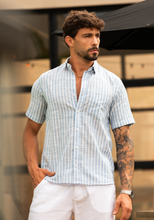 Carregar imagem no visualizador da galeria, CAMISA TRAD. LIST.FIO 60 M/C AZUL

