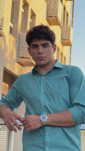 Carregar e reproduzir vídeo no visualizador da galeria, CAMISA SLIM FIT XADREZ FIO 60 M/L
